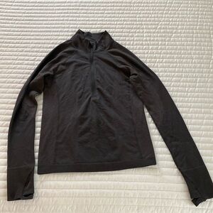 Lululemon quarter zip pullover size 6